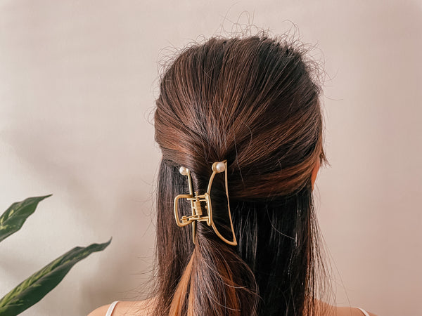 Crescent Calm Claw Hair Clip