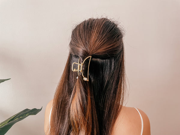 Crescent Calm Claw Hair Clip
