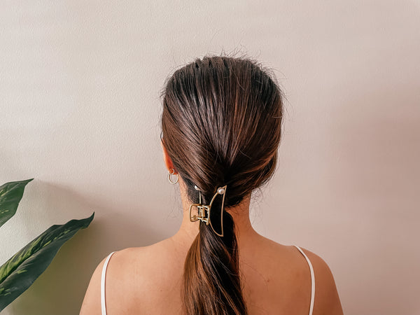 Crescent Calm Claw Hair Clip