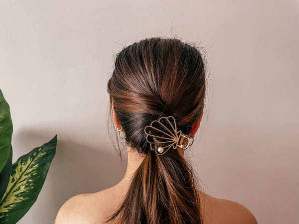 One Shell At A Time Claw Hair Clip