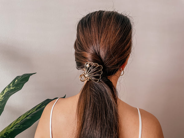 One Shell At A Time Claw Hair Clip